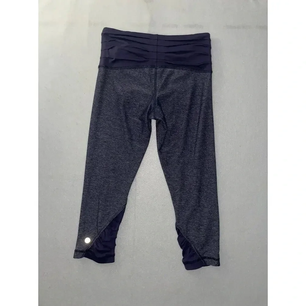 Lululemon Leggings Women’s Size 4 Cadet Blue Heather‎ Crop Embrace Scrunch